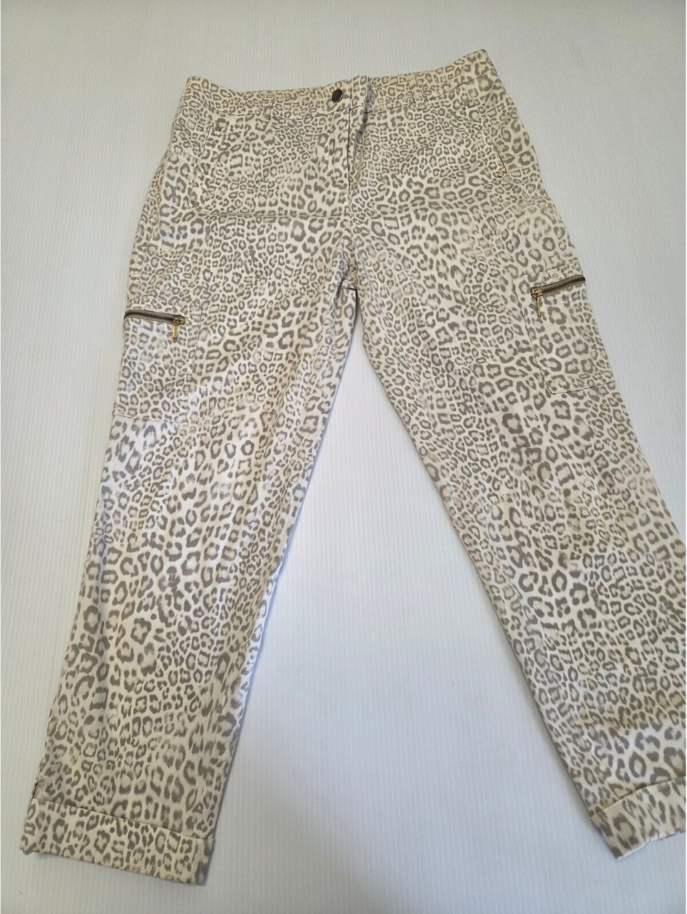 Chico's Women's Size 0 Cheetah Print Capri Pants Cotton Nylon Spandex Blend